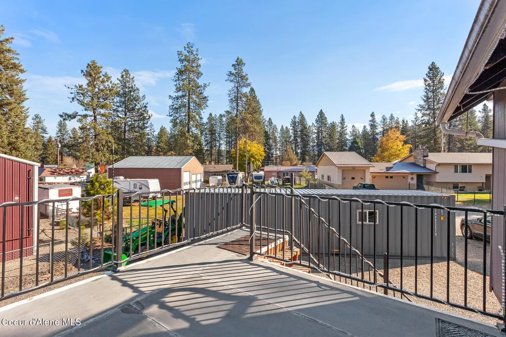 207 S Division Street Pinehurst, ID 83850