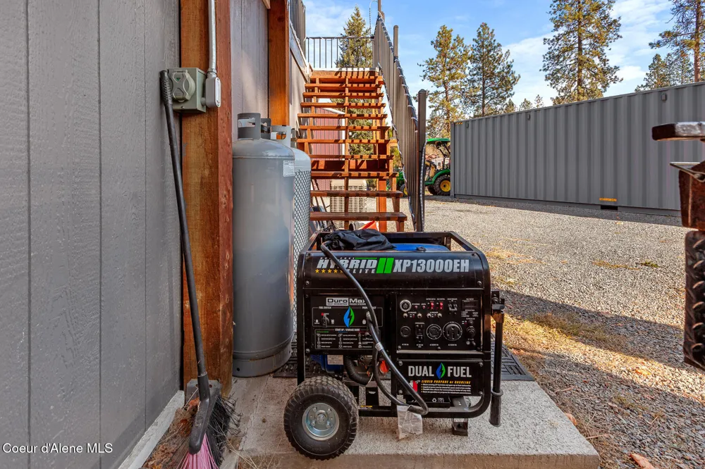 207 S Division Street Pinehurst, ID 83850