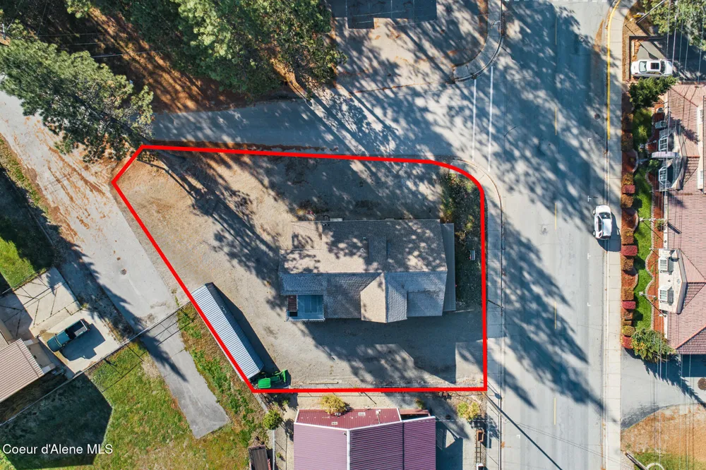 207 S Division Street Pinehurst, ID 83850