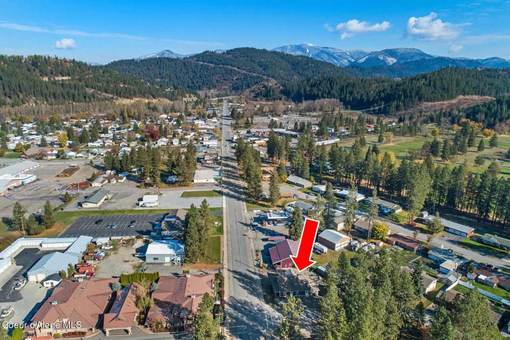 207 S Division Street Pinehurst, ID 83850
