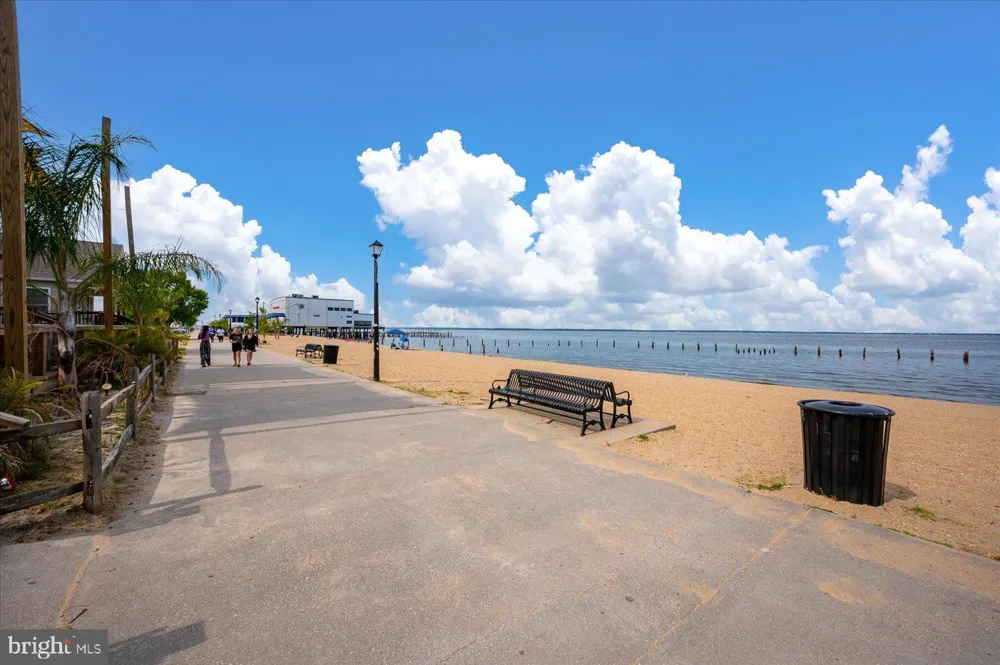 11TH STREET Colonial Beach, VA 22443