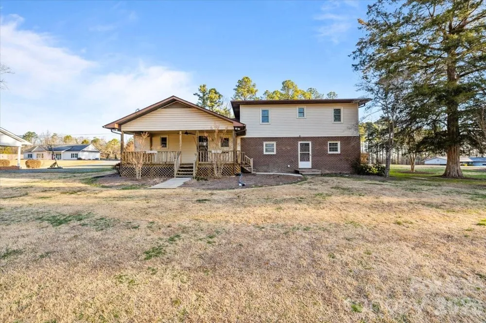 372 Holly Hills Drive Troy, NC 27371