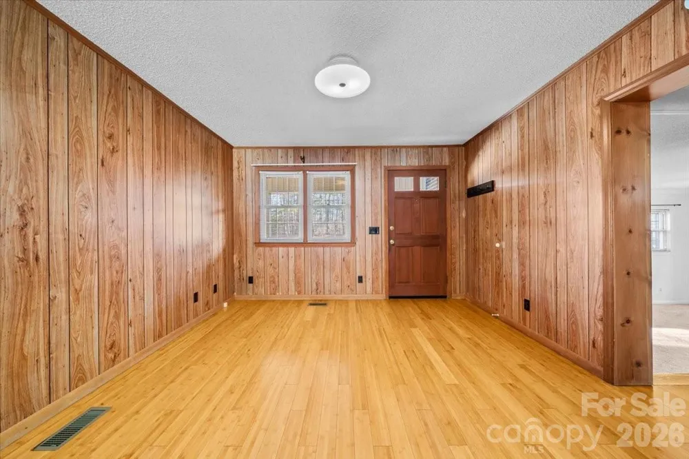 372 Holly Hills Drive Troy, NC 27371