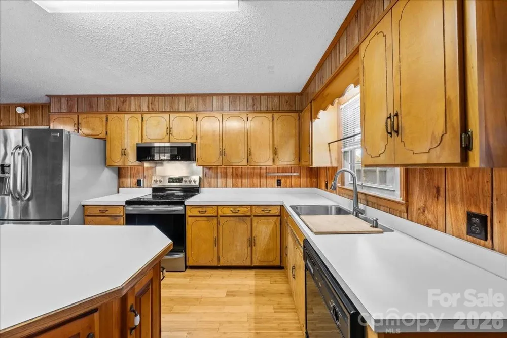 372 Holly Hills Drive Troy, NC 27371