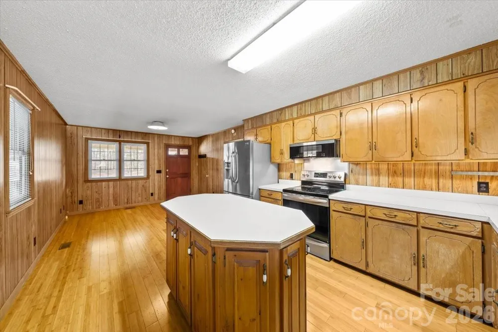 372 Holly Hills Drive Troy, NC 27371