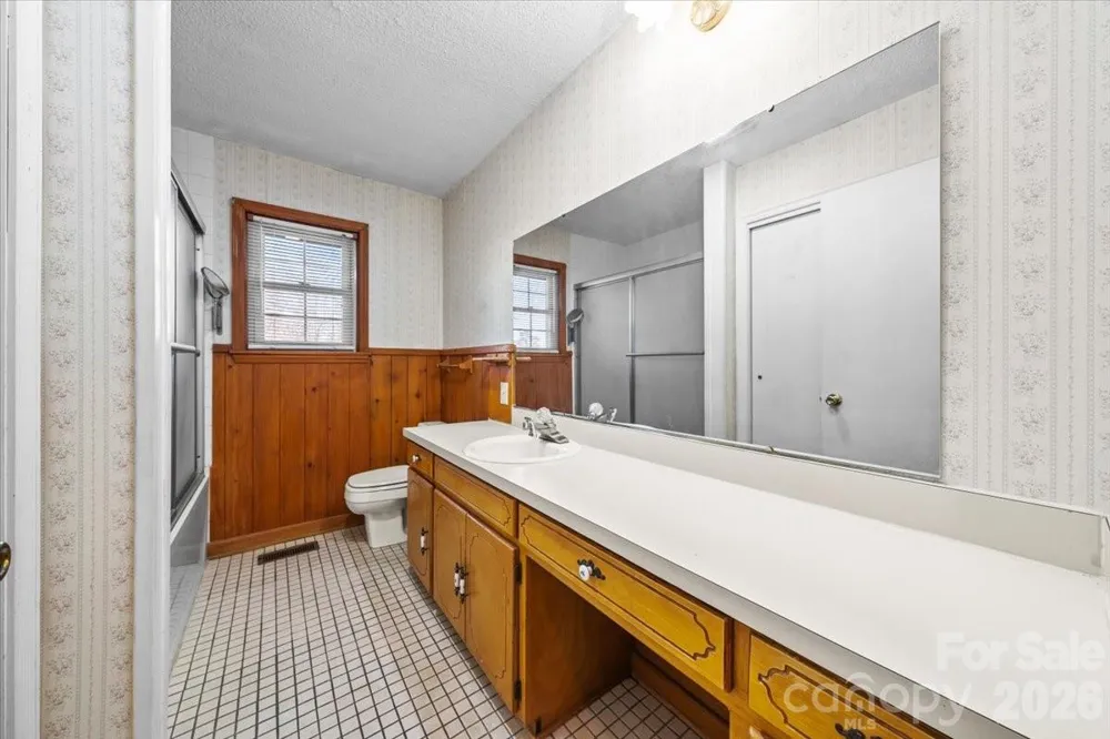 372 Holly Hills Drive Troy, NC 27371