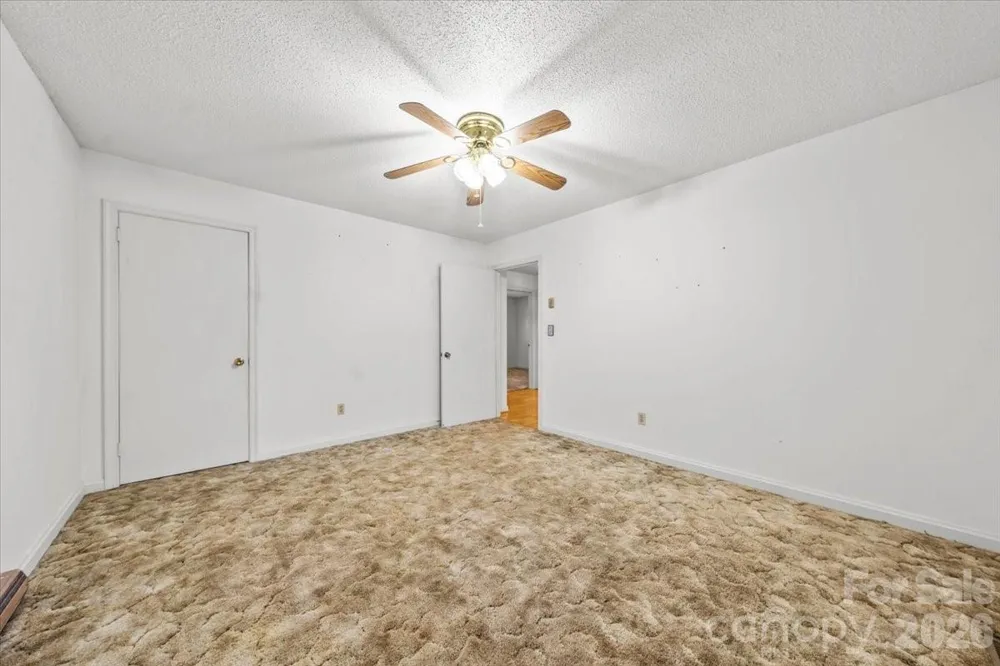 372 Holly Hills Drive Troy, NC 27371