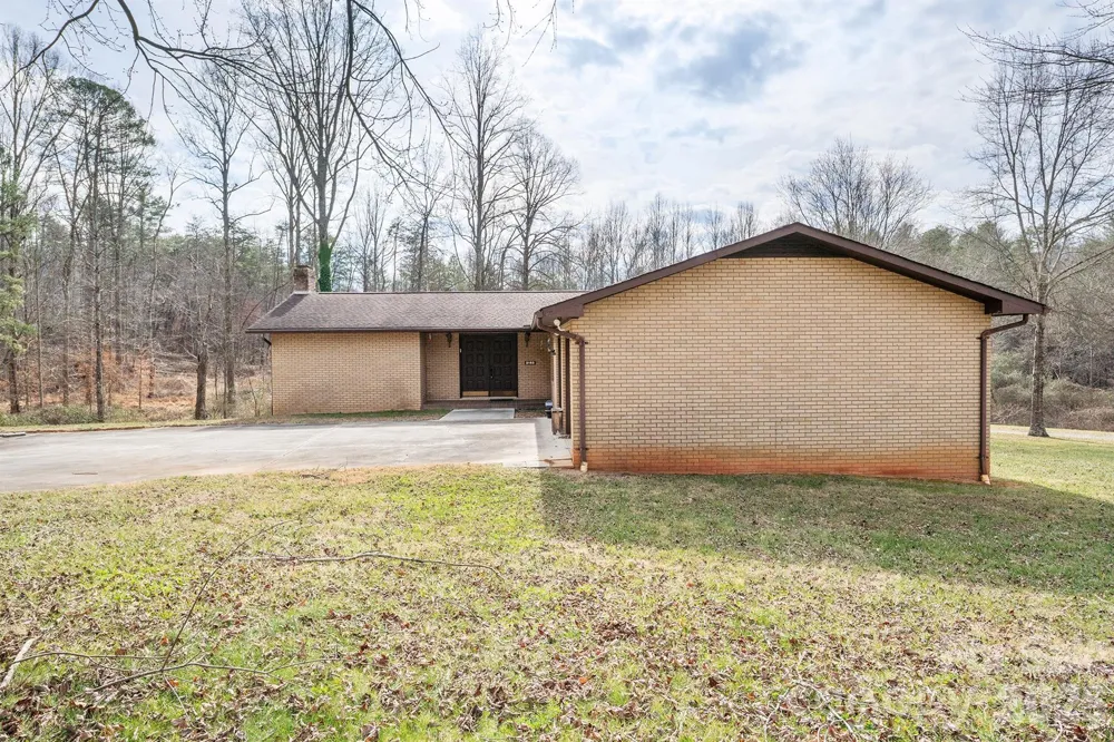 2153 S Fork Drive Morganton, NC 28655
