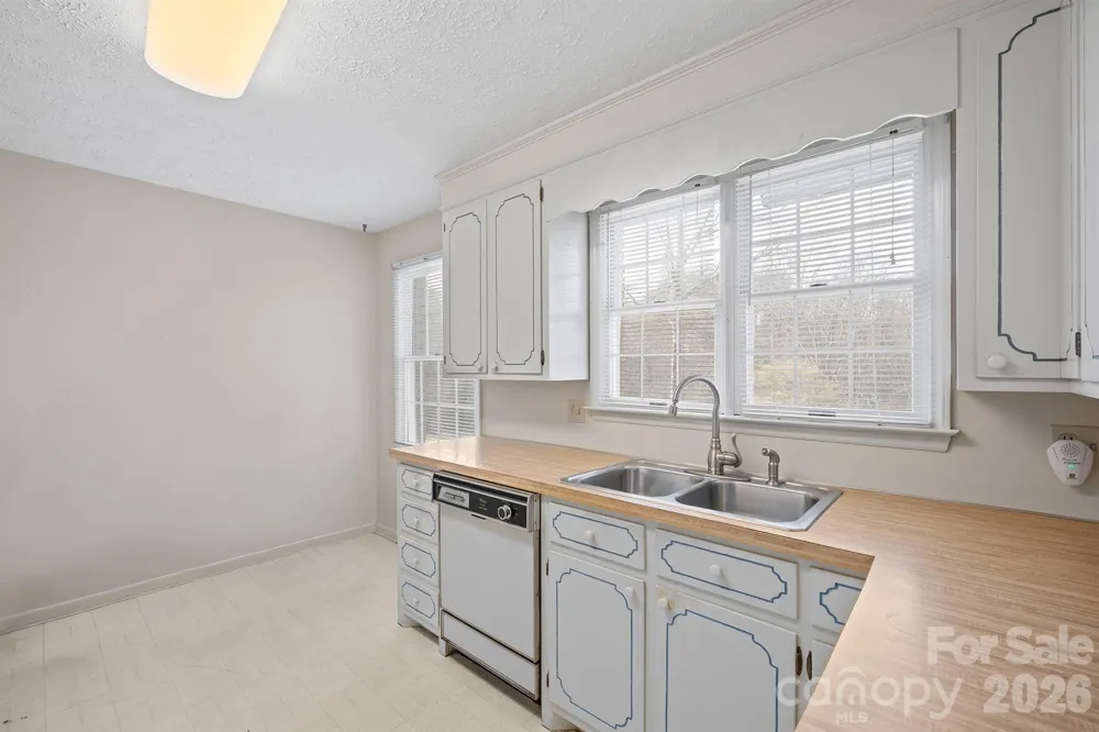 2153 S Fork Drive Morganton, NC 28655