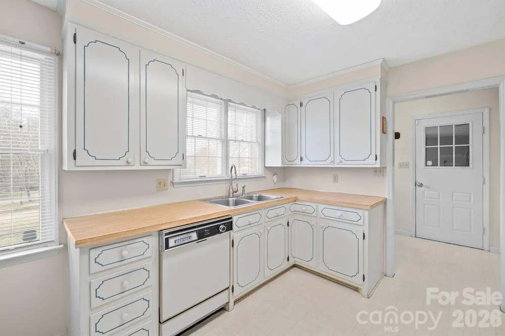 2153 S Fork Drive Morganton, NC 28655
