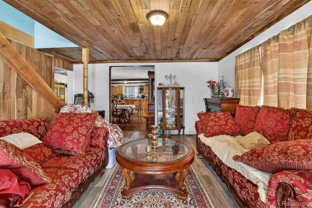 1130 S Gray Road Ogemaw Township, MI 48661