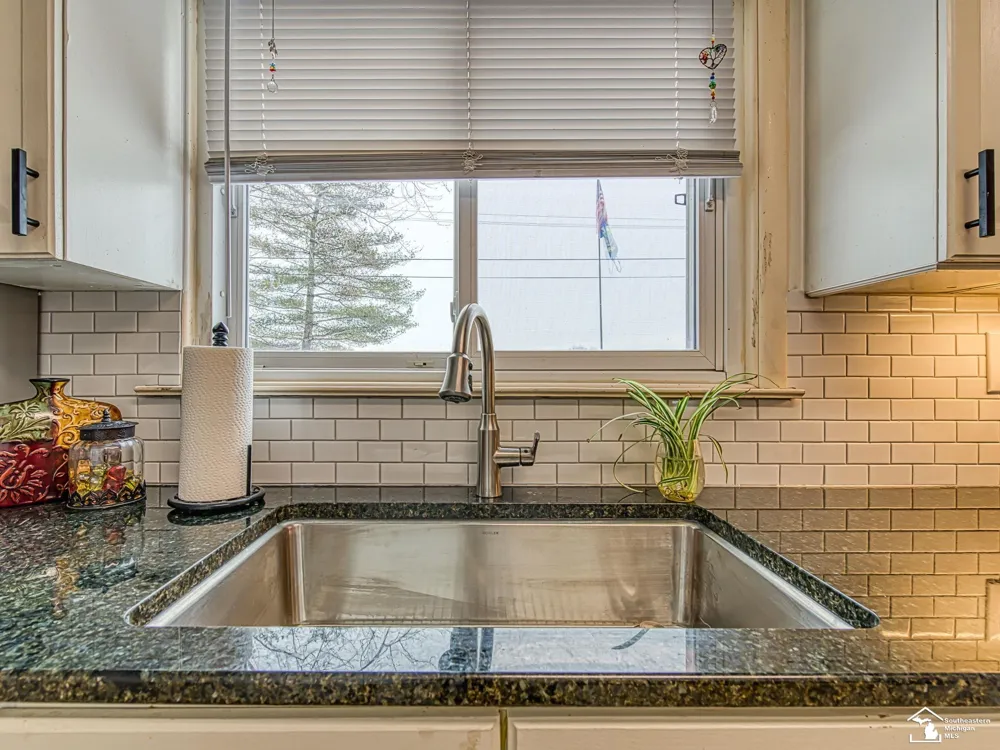 2525 Reinhardt Road Frenchtown Township, MI 48162