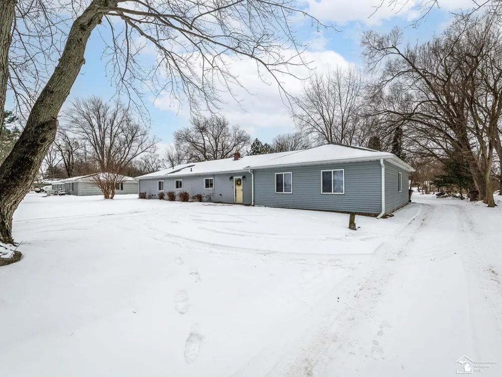 2525 Reinhardt Road Frenchtown Township, MI 48162
