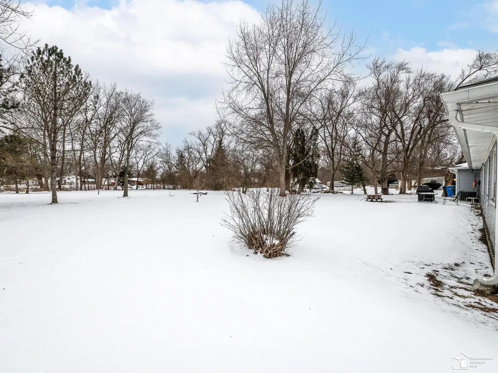 2525 Reinhardt Road Frenchtown Township, MI 48162