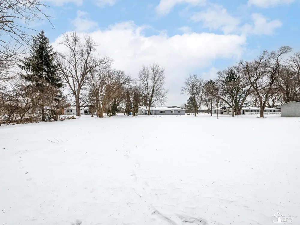 2525 Reinhardt Road Frenchtown Township, MI 48162