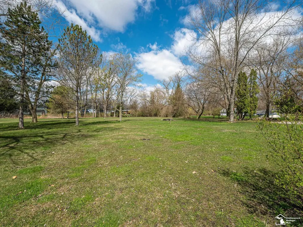 2525 Reinhardt Road Frenchtown Township, MI 48162