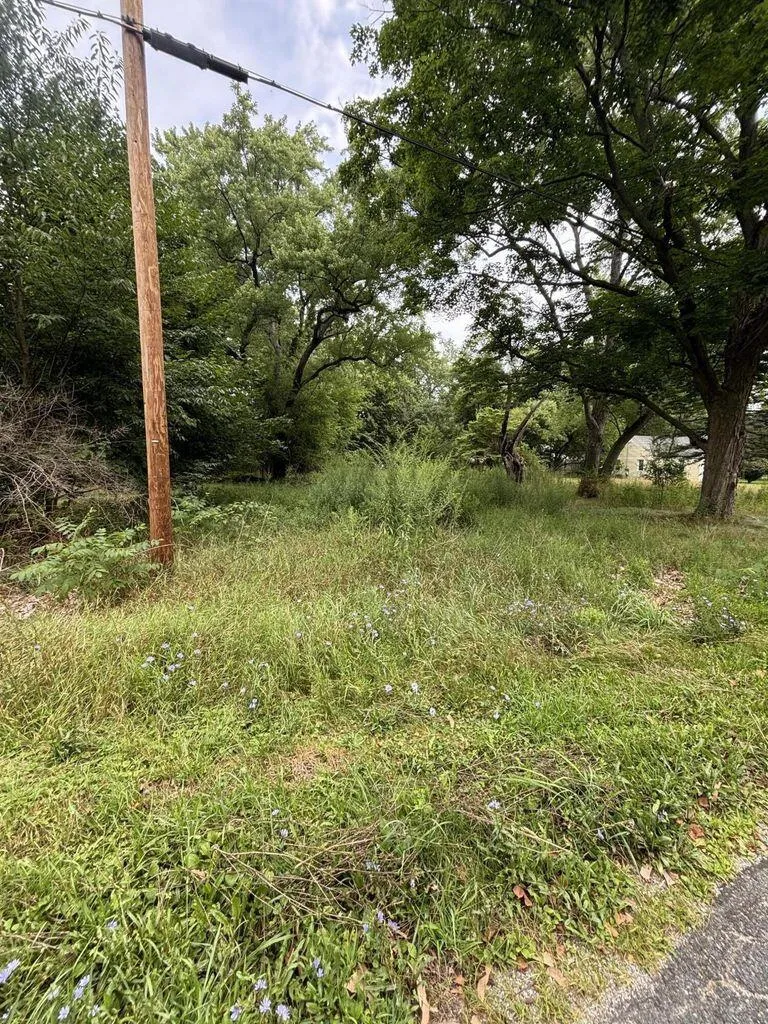410 W G AVENUE W Cooper Charter Township, MI 49004