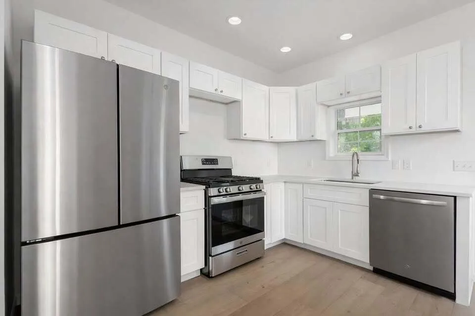 410 W G AVENUE W Cooper Charter Township, MI 49004