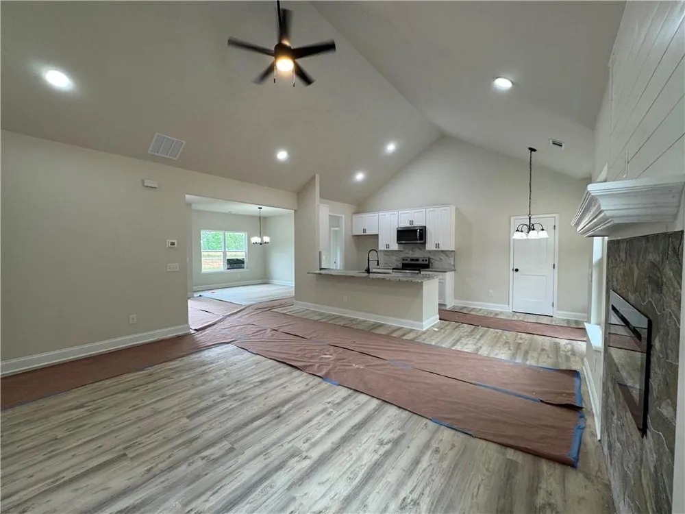 2089 Hicks Road Toccoa, GA 30577