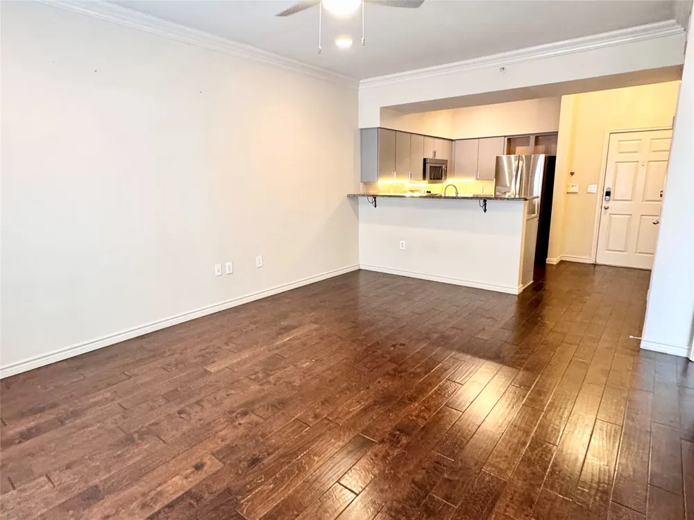 3102 Kings Road #2106