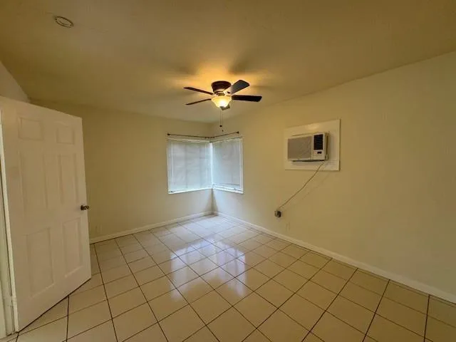 1709 Moffett Street #B