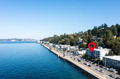 2200 Alki Avenue SW #203