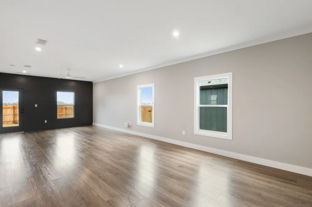 2027 Applewood Drive Lockhart, TX 78644