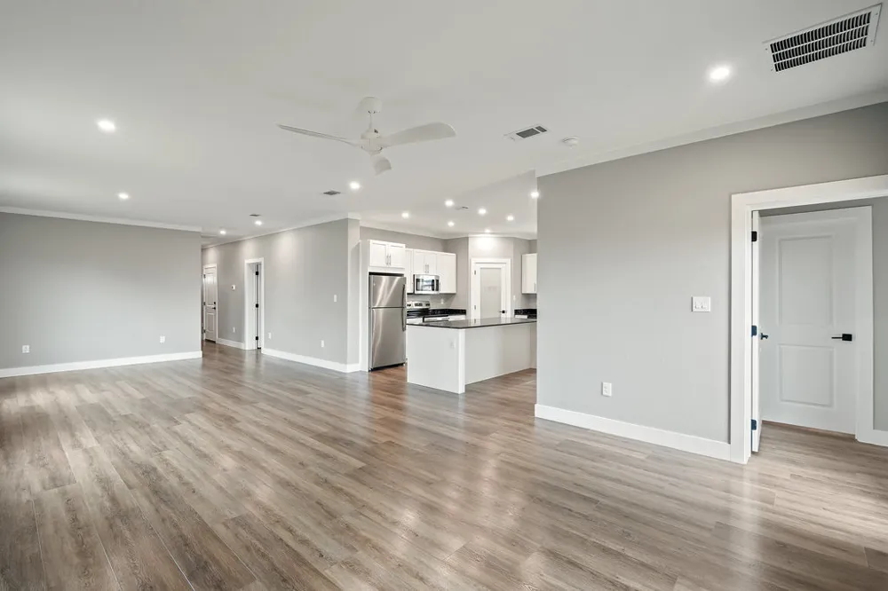 2027 Applewood Drive Lockhart, TX 78644
