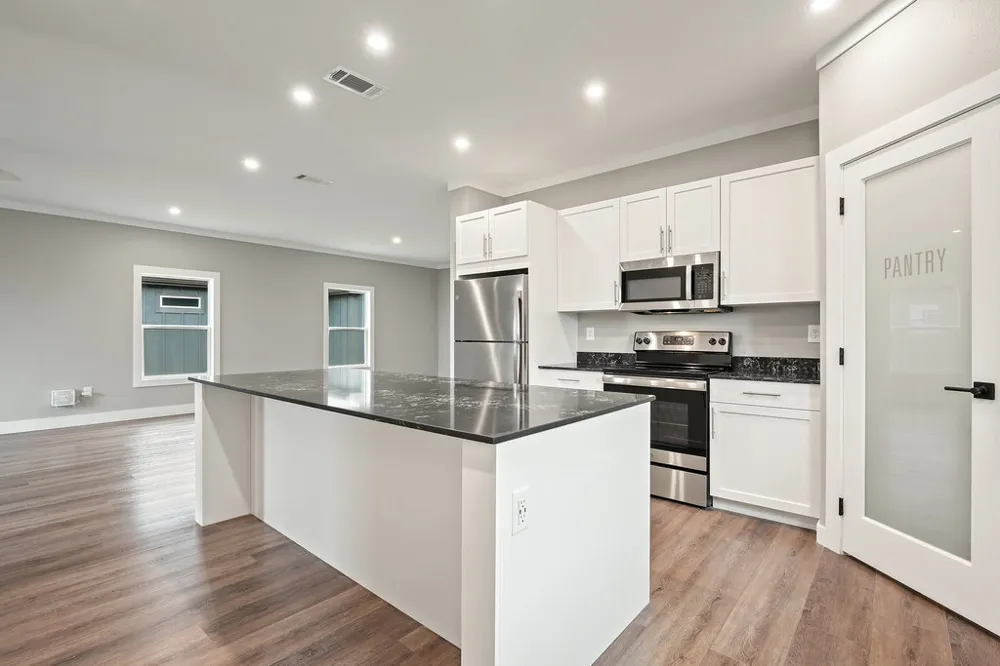 2027 Applewood Drive Lockhart, TX 78644
