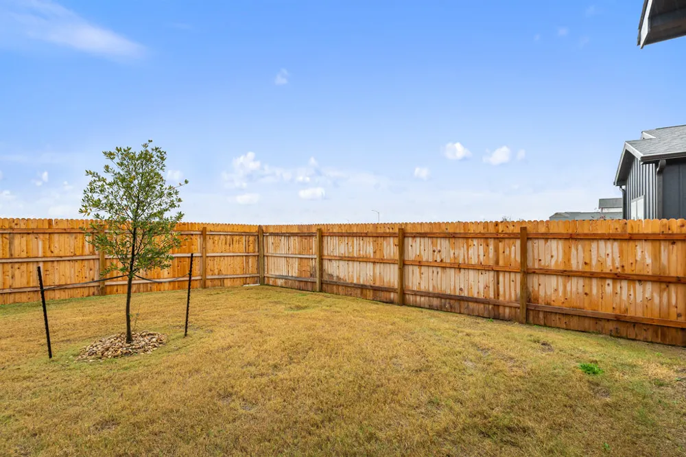 2027 Applewood Drive Lockhart, TX 78644