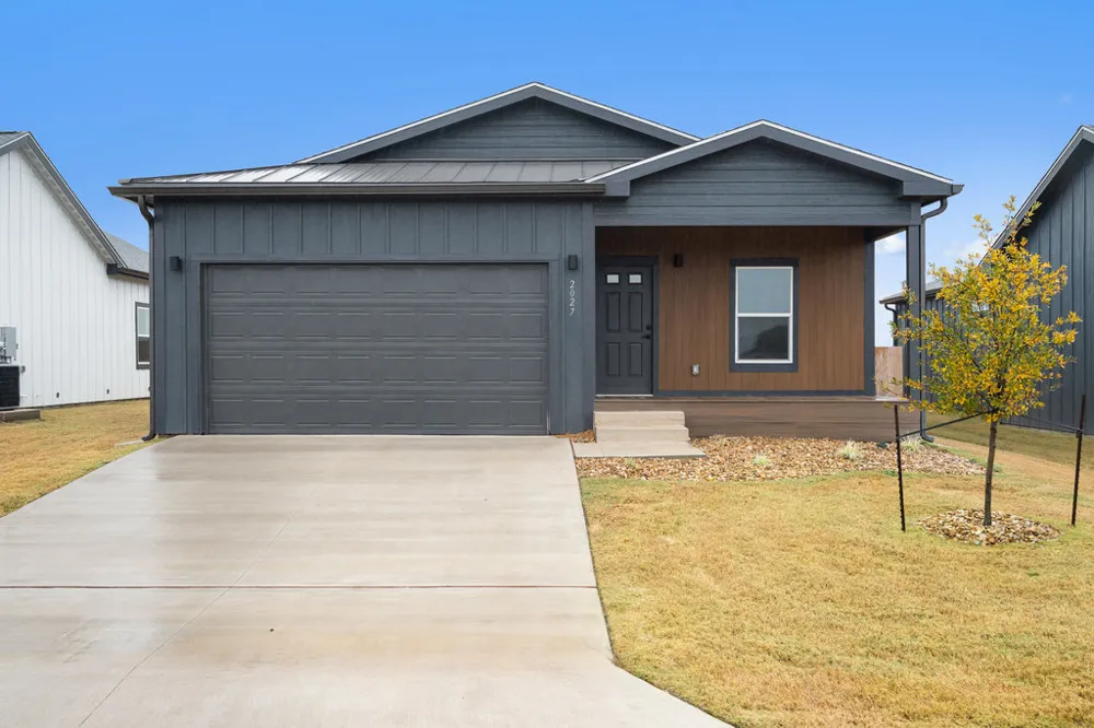 2027 Applewood Drive