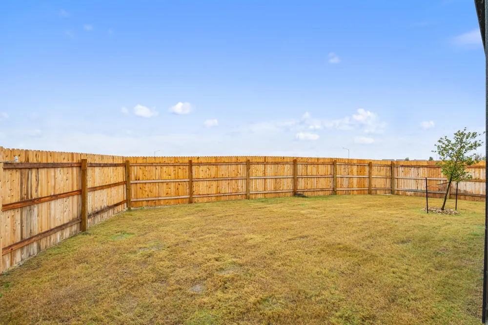 2027 Applewood Drive Lockhart, TX 78644