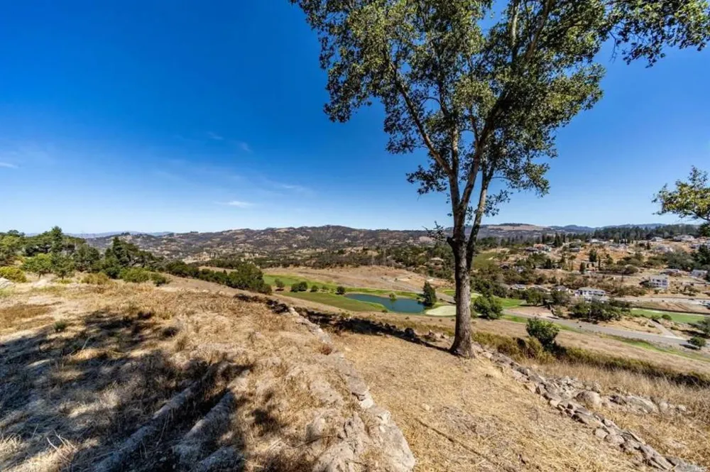 3776 Skyfarm Drive Santa Rosa, CA 95403