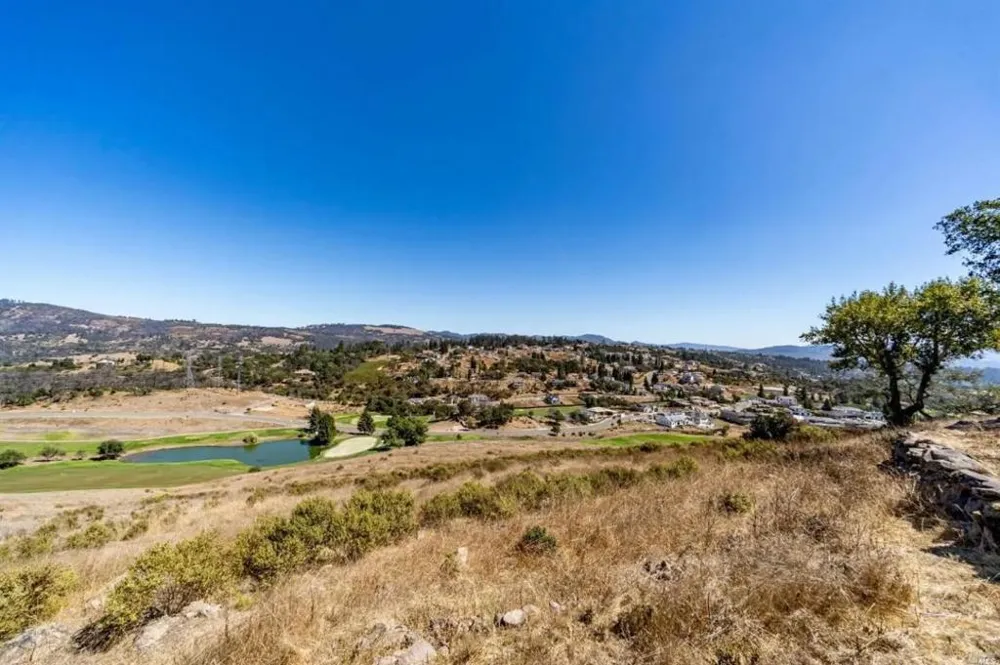 3776 Skyfarm Drive Santa Rosa, CA 95403
