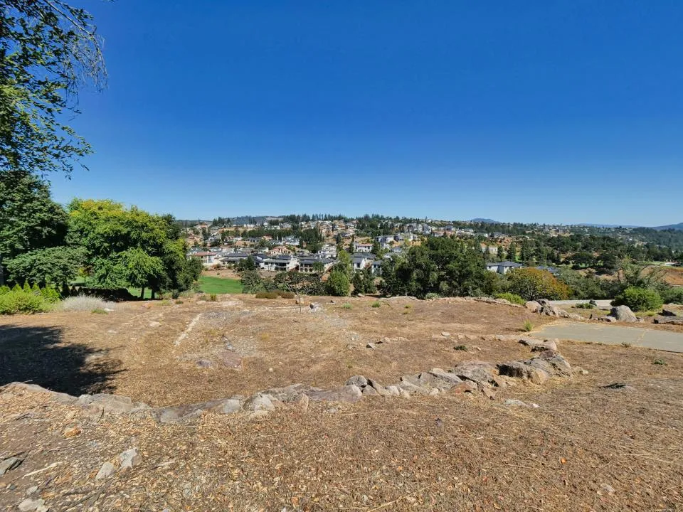 3776 Skyfarm Drive Santa Rosa, CA 95403
