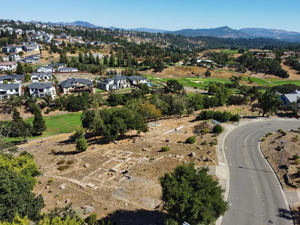 3776 Skyfarm Drive Santa Rosa, CA 95403