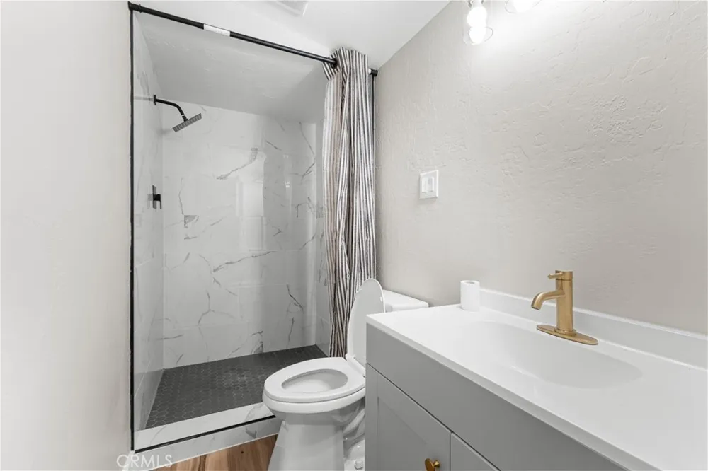 4280 Ipsen Le Grand, CA 95333