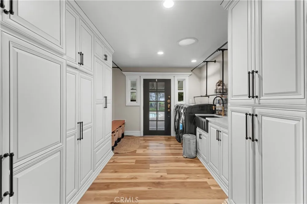 4280 Ipsen Le Grand, CA 95333