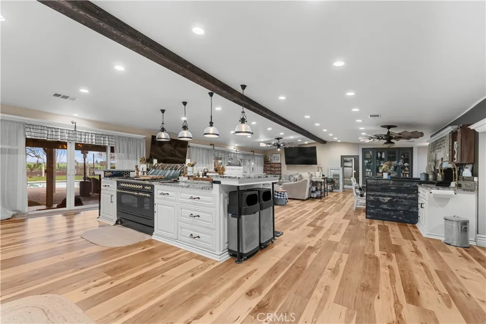 4280 Ipsen Le Grand, CA 95333