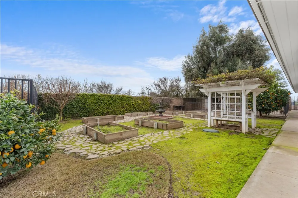 4280 Ipsen Le Grand, CA 95333