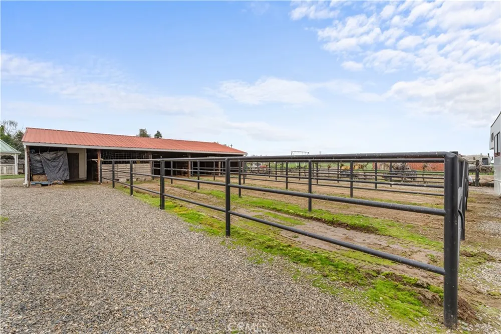 4280 Ipsen Le Grand, CA 95333