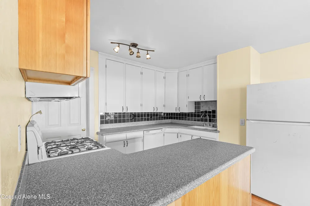 17778 E Canary Creek Road Cataldo, ID 83810