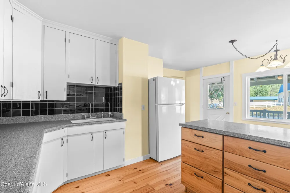 17778 E Canary Creek Road Cataldo, ID 83810