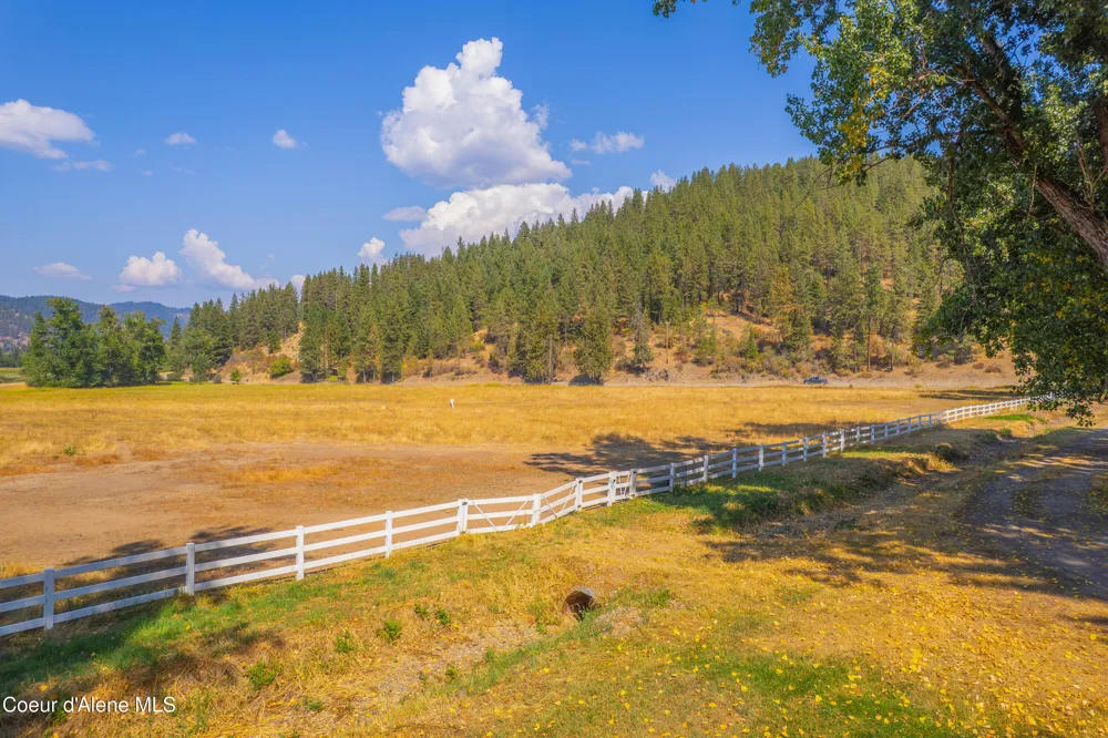 17778 E Canary Creek Road Cataldo, ID 83810