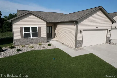 3365 Meadowridge Court