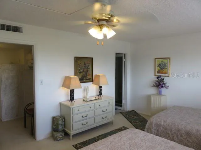 1400 1ST AVENUE W #504 Bradenton, FL 34205