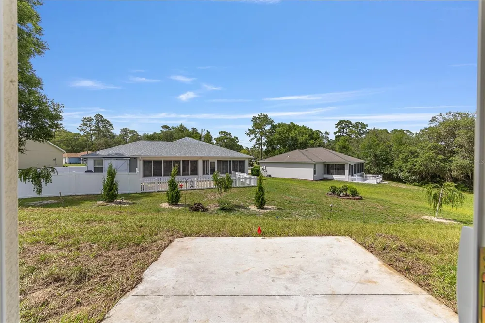 62 MALAUKA RADIAL Ocklawaha, FL 32179