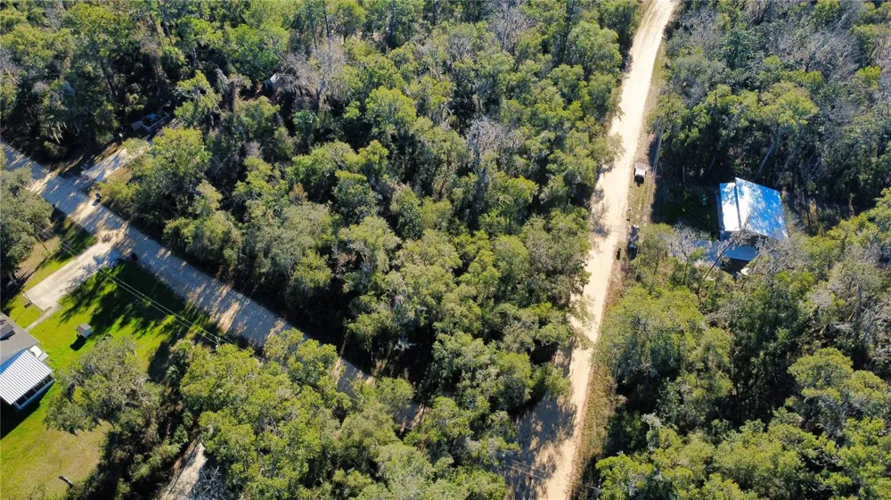 110 LEEWARD ROAD Satsuma, FL 32189