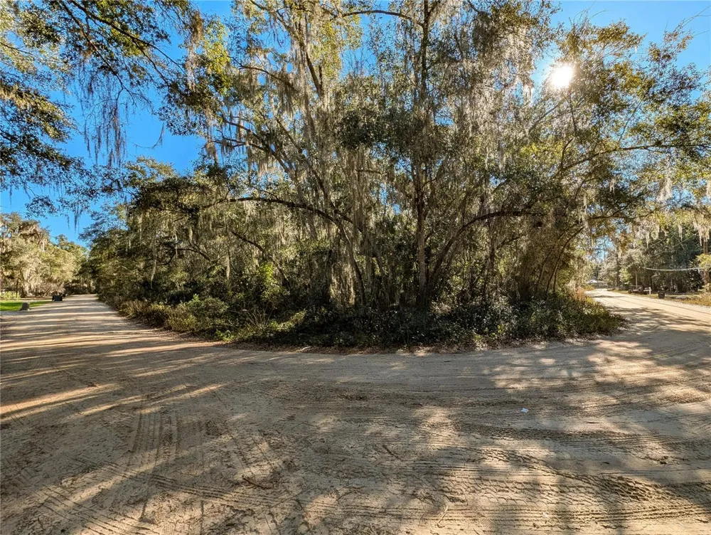 110 LEEWARD ROAD Satsuma, FL 32189