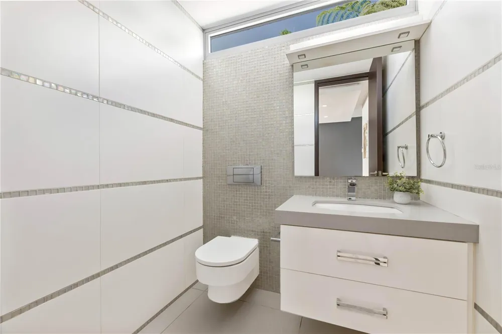 B32 EASTSIDE COURT Guaynabo, PR 00969